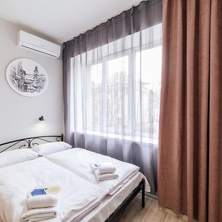 Apartament Затишні Смарт-Квартири В Історичному Центрі! Użhorod Zewnętrze zdjęcie