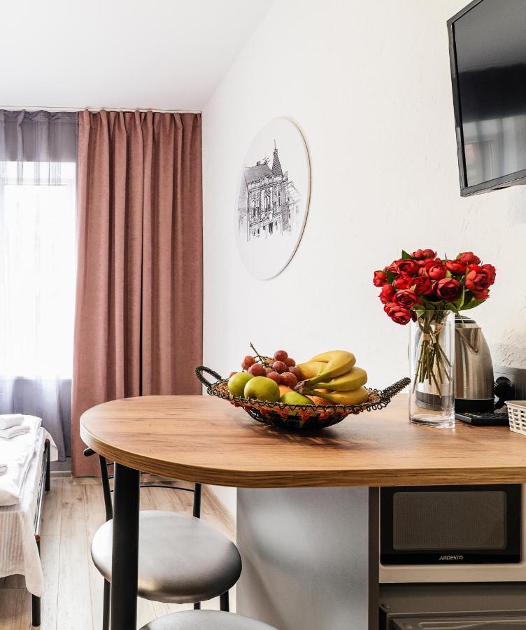 Apartament Затишні Смарт-Квартири В Історичному Центрі! Użhorod Zewnętrze zdjęcie