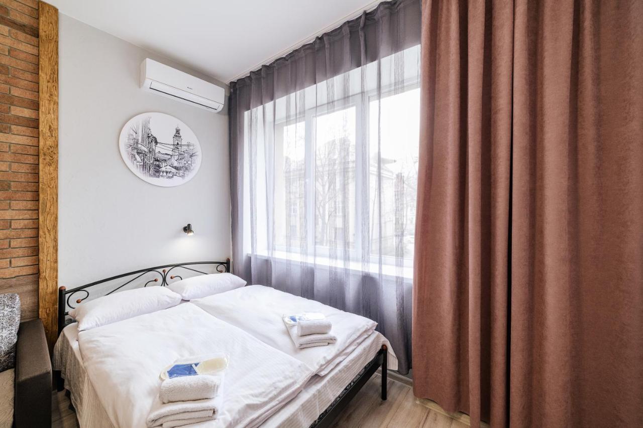 Apartament Затишні Смарт-Квартири В Історичному Центрі! Użhorod Zewnętrze zdjęcie