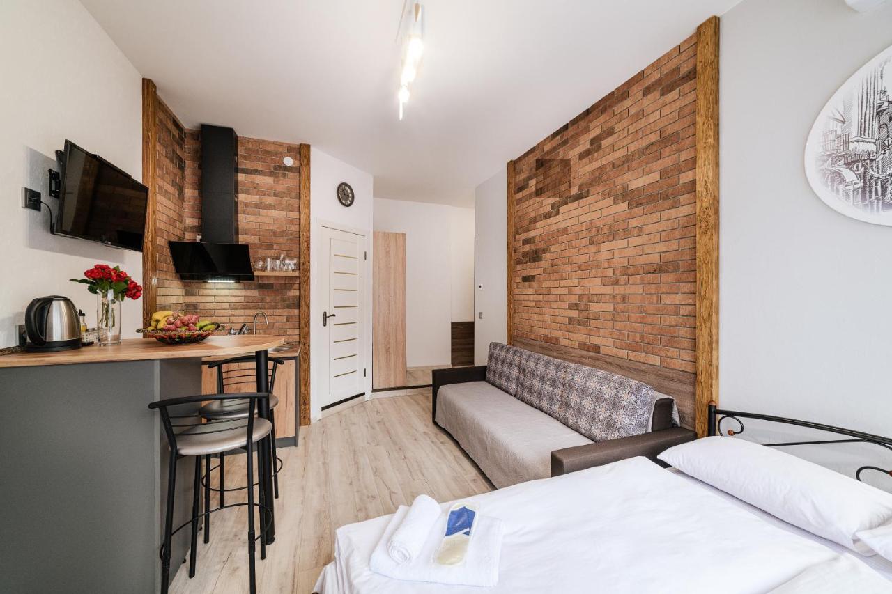 Apartament Затишні Смарт-Квартири В Історичному Центрі! Użhorod Zewnętrze zdjęcie