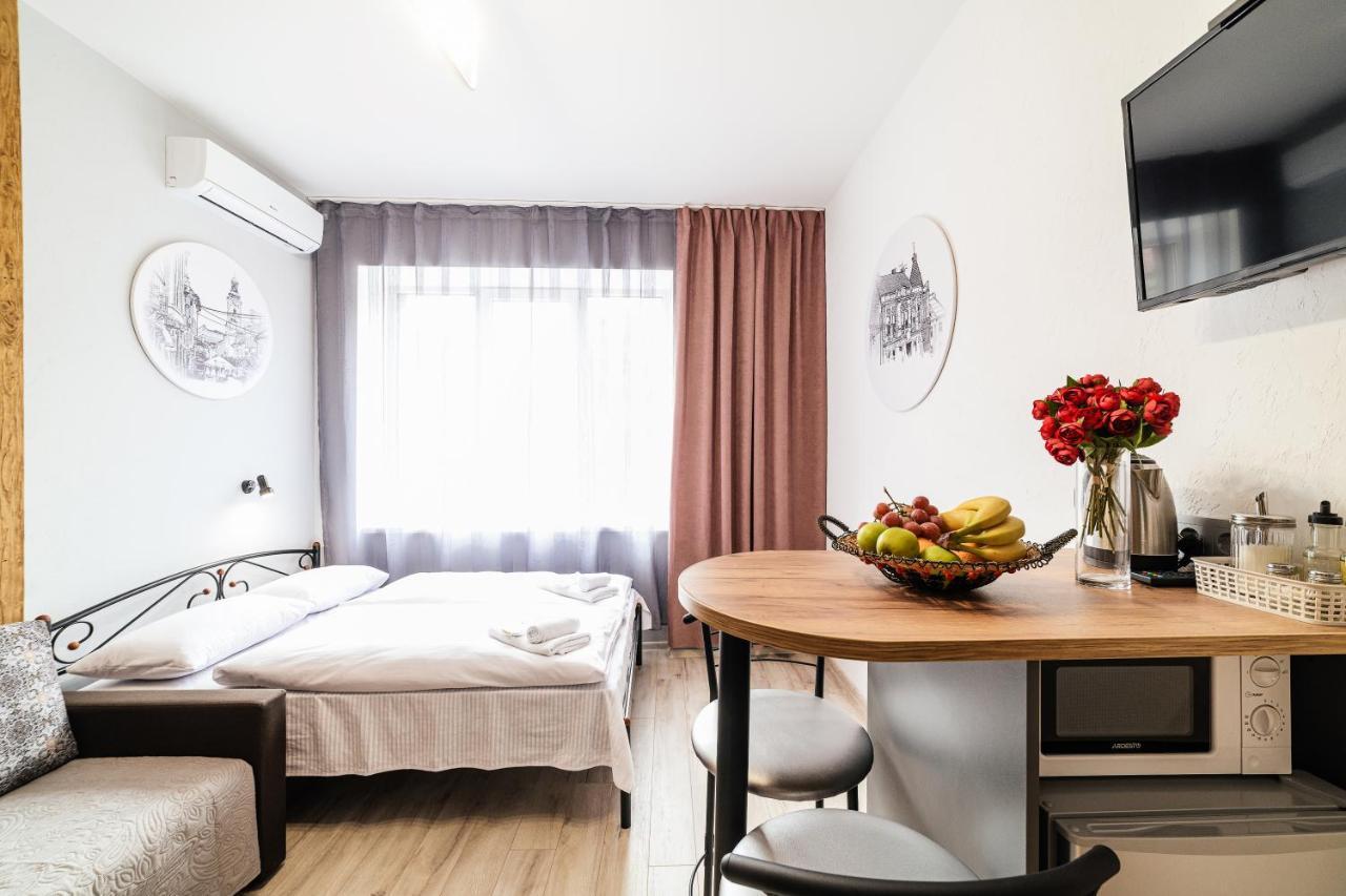 Apartament Затишні Смарт-Квартири В Історичному Центрі! Użhorod Zewnętrze zdjęcie