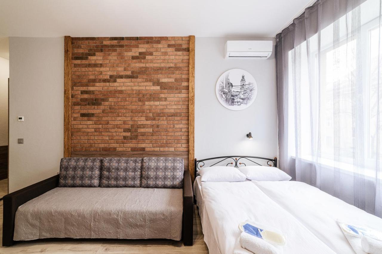 Apartament Затишні Смарт-Квартири В Історичному Центрі! Użhorod Zewnętrze zdjęcie