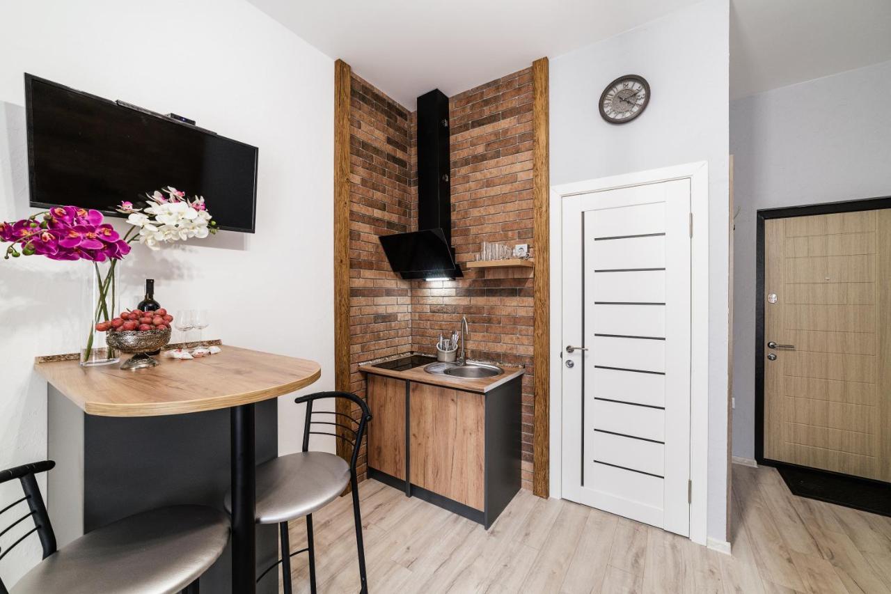 Apartament Затишні Смарт-Квартири В Історичному Центрі! Użhorod Zewnętrze zdjęcie