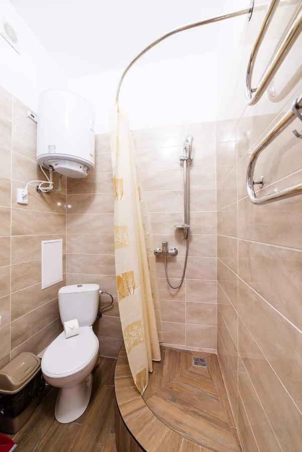Apartament Затишні Смарт-Квартири В Історичному Центрі! Użhorod Zewnętrze zdjęcie
