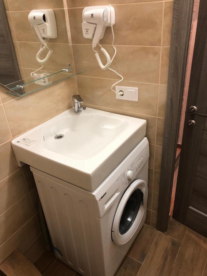 Apartament Затишні Смарт-Квартири В Історичному Центрі! Użhorod Zewnętrze zdjęcie