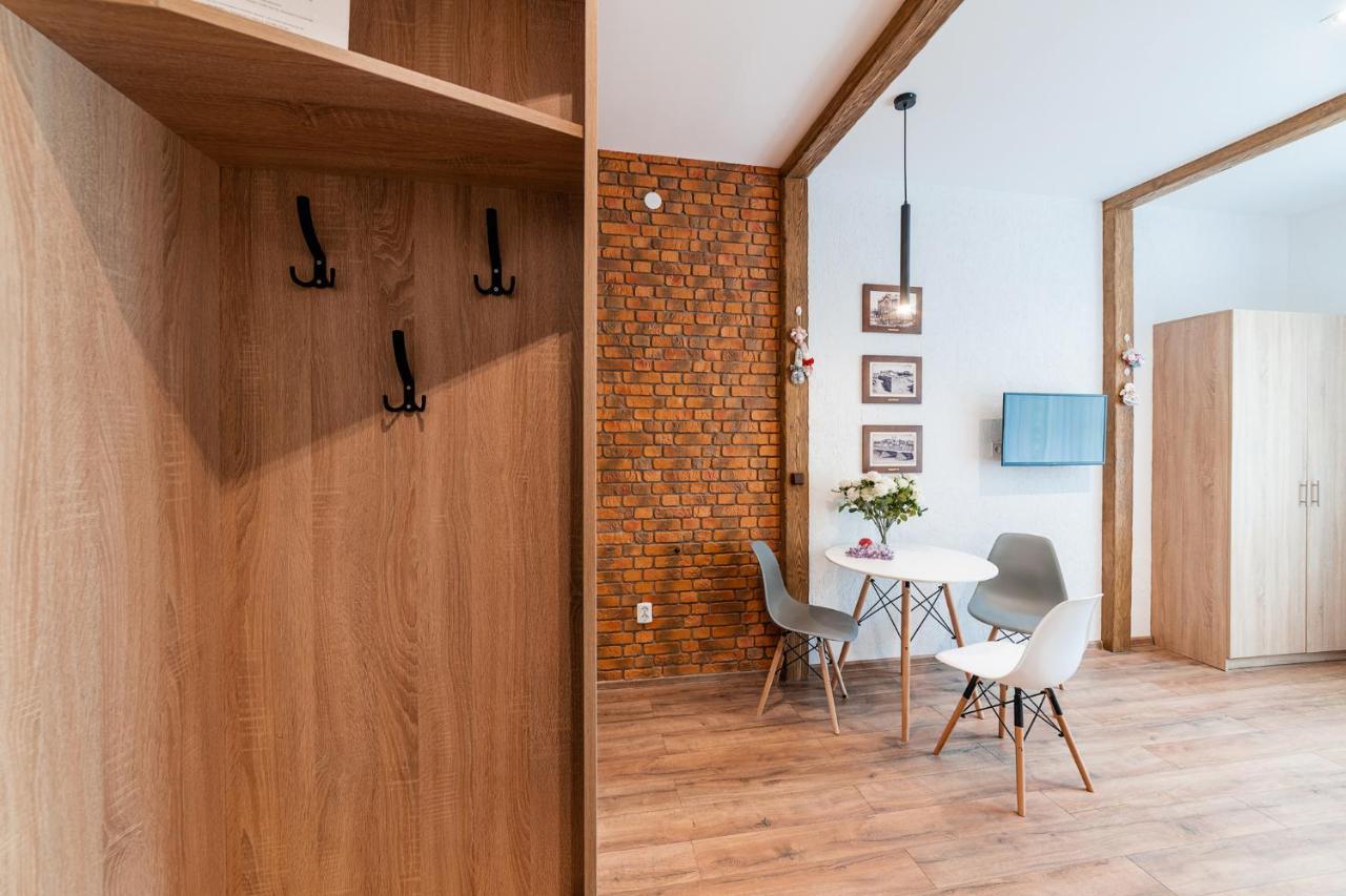 Apartament Затишні Смарт-Квартири В Історичному Центрі! Użhorod Zewnętrze zdjęcie